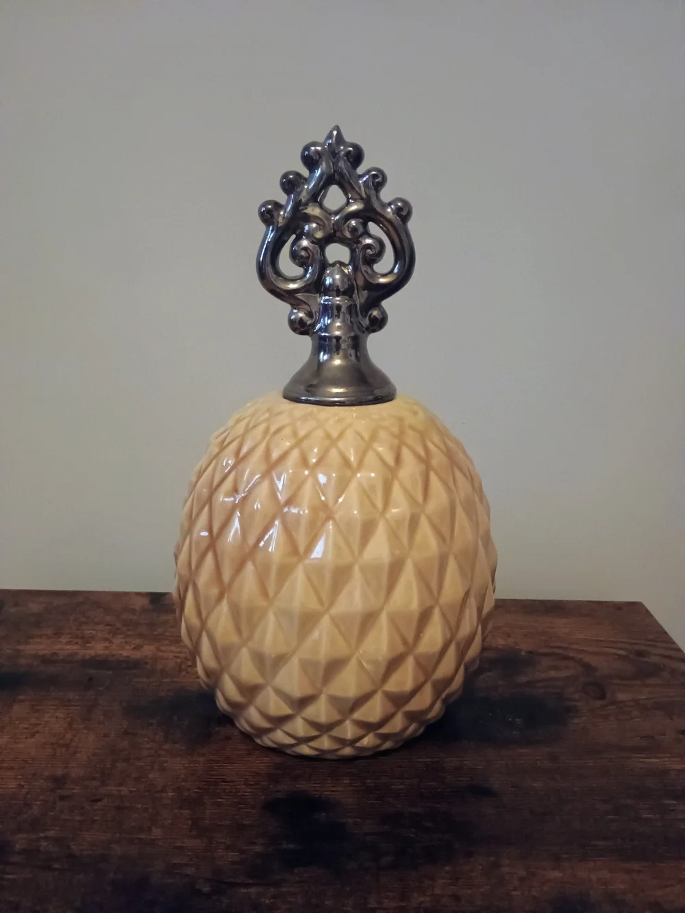 Ceramic Pineapple Accent in Cream with Silver Top